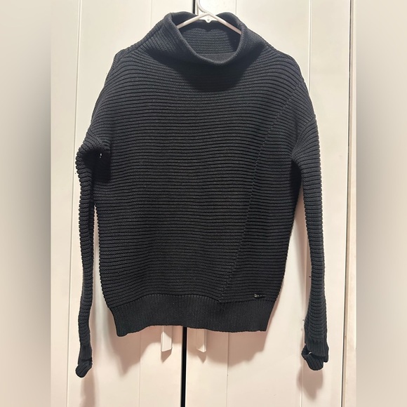 Sweaty Betty Men's Black Turtleneck Sweater - Picture 2 of 8